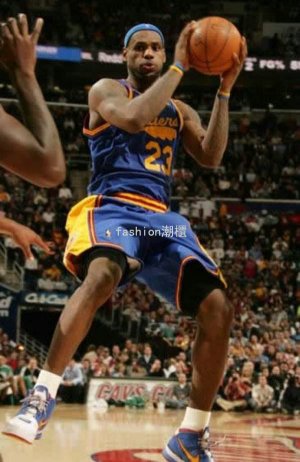 Maillot De Basket Cleveland Cavaliers LeBron James 23 Engrener Fan Version Retro Bleu
